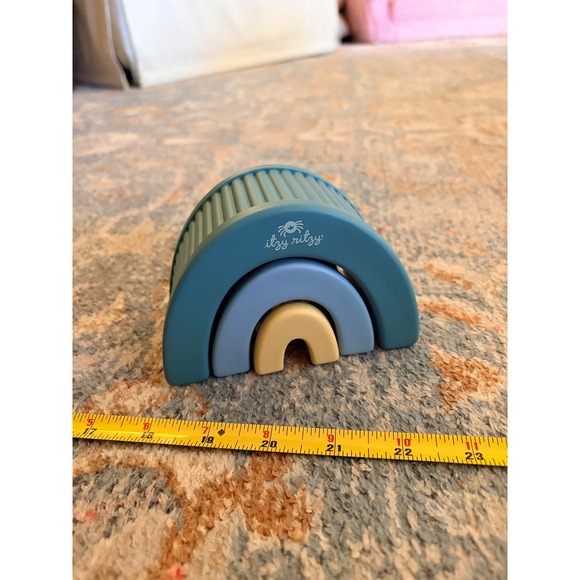 Itzy Ritzy Arch Rainbow Block Set - Picture 2 of 4